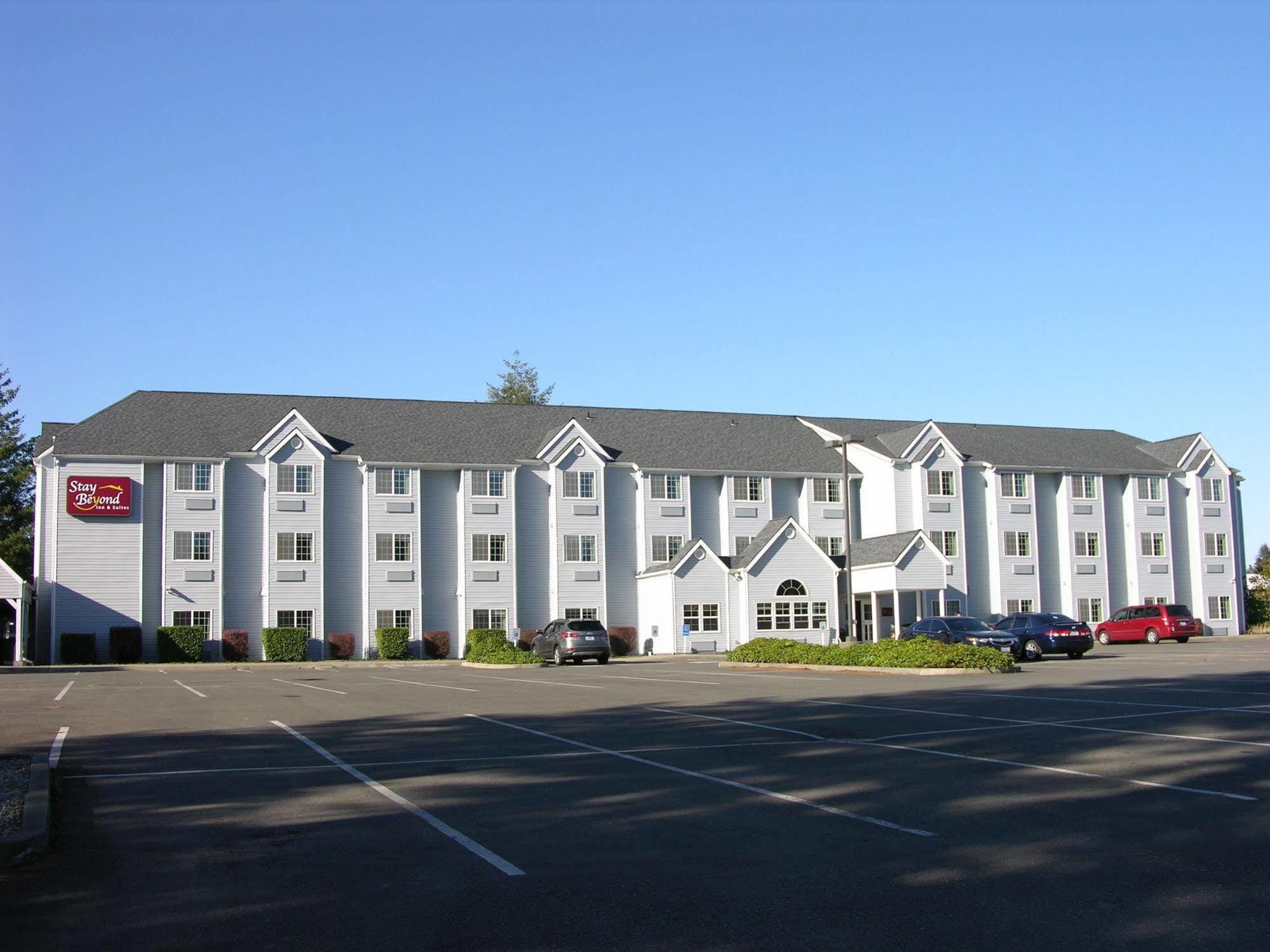 Stay Beyond Inn & Suites Elma エクステリア 写真